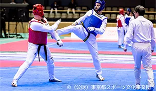 Photograph of taekwondo athletes.