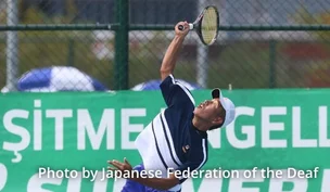 Photograph of a tennis player.