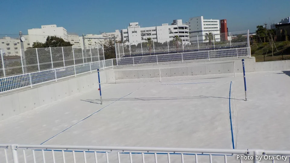 Photograph of the Beach volleyball court at Omori Furusato no Hamabe Park.