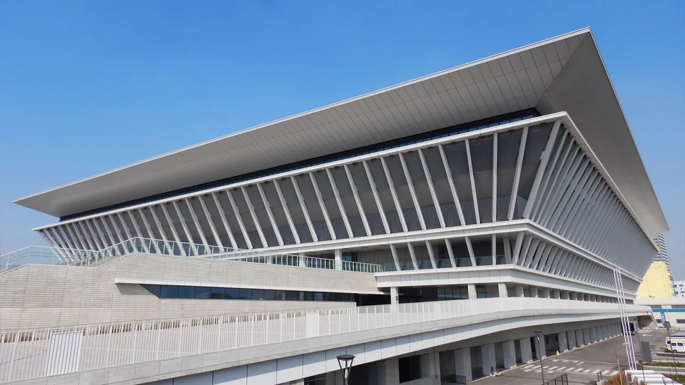 Exterior view of Tokyo Aquatics Centre.